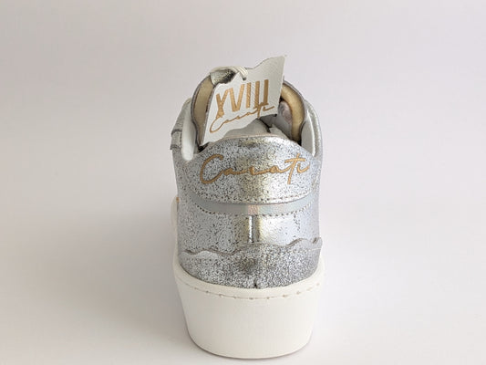 Sneakers Silver "Good Vibes" con ciondolo in vero oro XVIII carati.